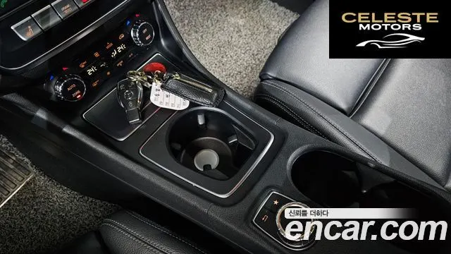 MERCEDES BENZ CLA-Classe C117 CLA250 4MATIC 2017 — photo 18 sur 20