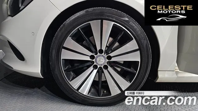 MERCEDES BENZ CLA-Classe C117 CLA250 4MATIC 2017 — photo 5 sur 20