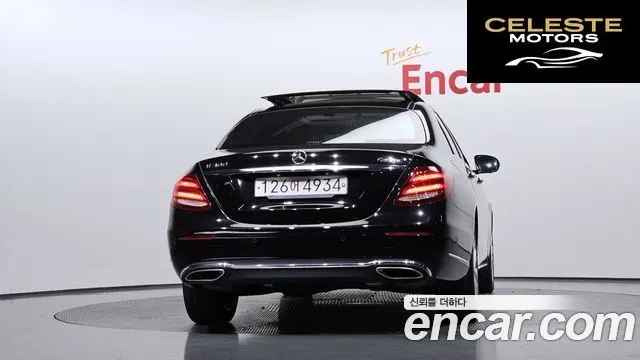 MERCEDES BENZ E-Classe W213 E300 4MATIC Exclusive 2020 — photo 4 sur 20