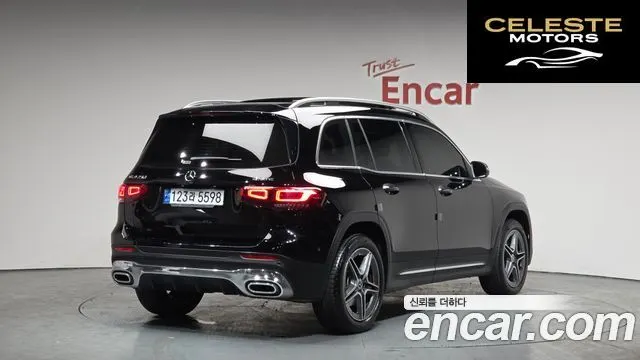 MERCEDES BENZ GLB-Classe X247 GLB250 4MATIC 2022 — photo 1 sur 26