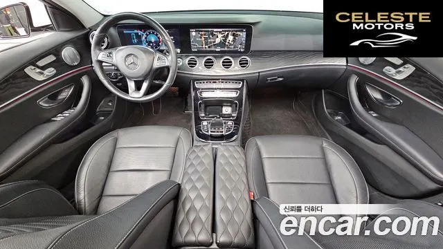 MERCEDES BENZ E-Classe W213 E300 4MATIC Avantgarde 2018 — photo 24 sur 26