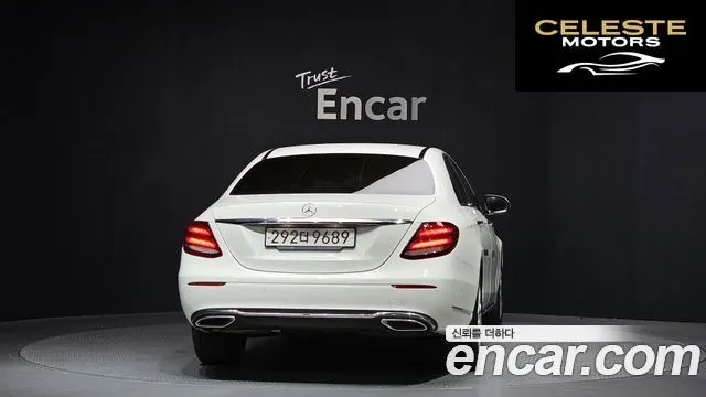 MERCEDES BENZ E-Classe W213 E220d Exclusive 2019 — photo 4 sur 26