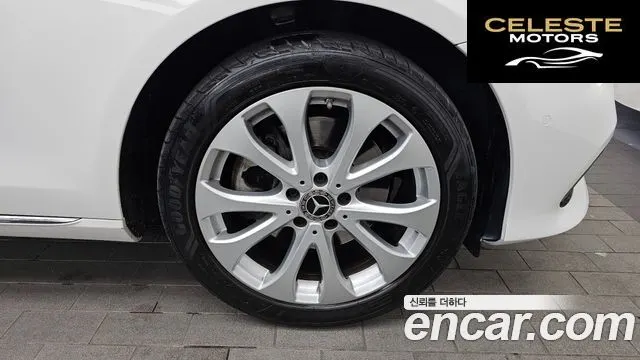 MERCEDES BENZ E-Classe W213 E220d Exclusive 2019 — photo 5 sur 26
