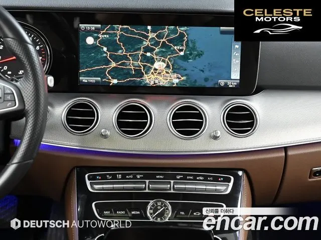 MERCEDES BENZ E-Classe W213 E200 Avantgarde 2018 — photo 14 sur 26