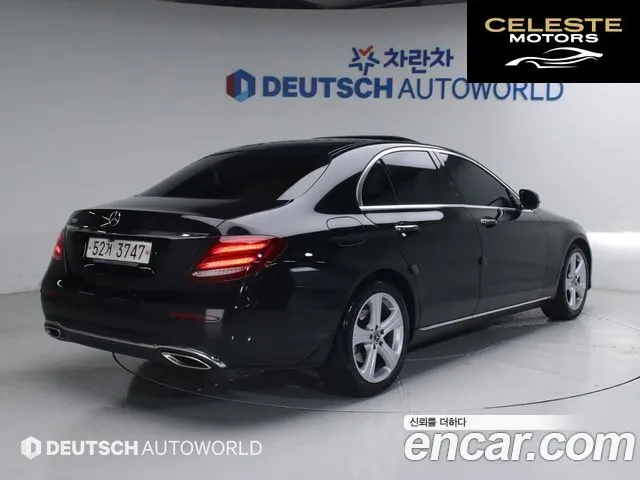 MERCEDES BENZ E-Classe W213 E200 Avantgarde 2018 — photo 2 sur 26