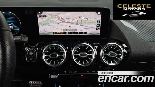 MERCEDES BENZ GLA-Classe H247 GLA250 4MATIC 2021 — photo 14 sur 20