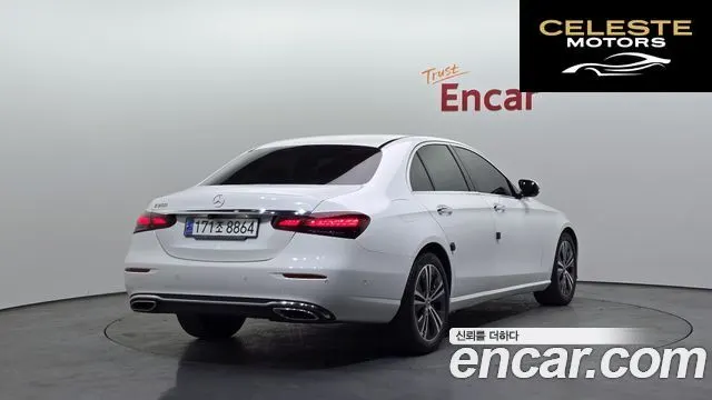 MERCEDES BENZ E-Classe W213 E250 Avantgarde 2021 — photo 2 sur 20