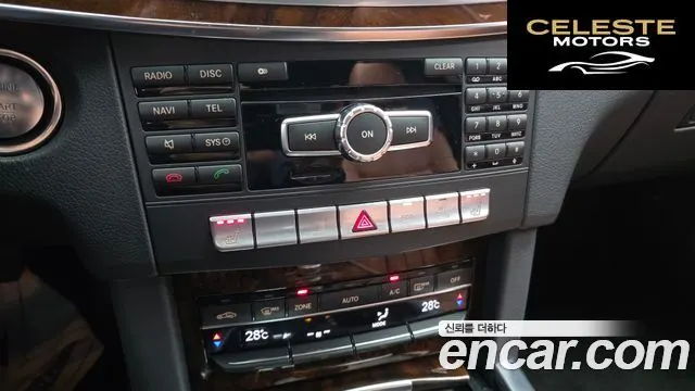MERCEDES BENZ E-Classe W212 E300 2014 — photo 16 sur 20