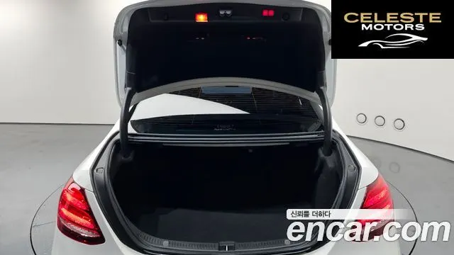 MERCEDES BENZ E-Classe W213 E300 4MATIC Avantgarde 2018 — photo 20 sur 26