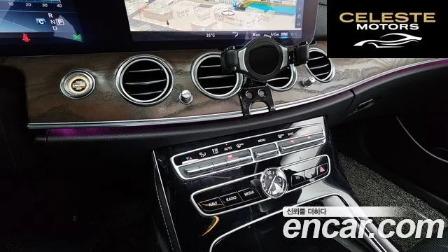 MERCEDES BENZ E-Classe W213 E300 Exclusive 2017 — photo 15 sur 20