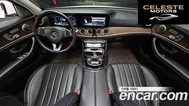 MERCEDES BENZ E-Classe W213 E300 Exclusive 2017 — photo 7 sur 20