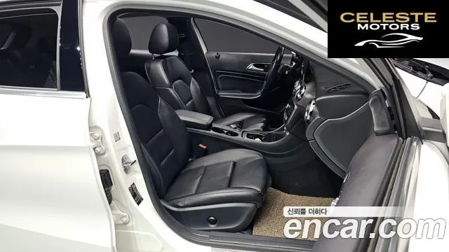 MERCEDES BENZ GLA-Classe X156 GLA220 Premium 2019 — photo 10 sur 20