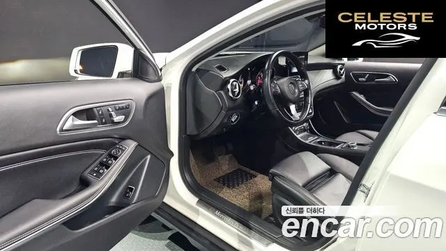 MERCEDES BENZ GLA-Classe X156 GLA220 Premium 2019 — photo 12 sur 20