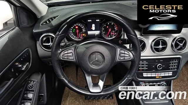 MERCEDES BENZ GLA-Classe X156 GLA220 Premium 2019 — photo 13 sur 20