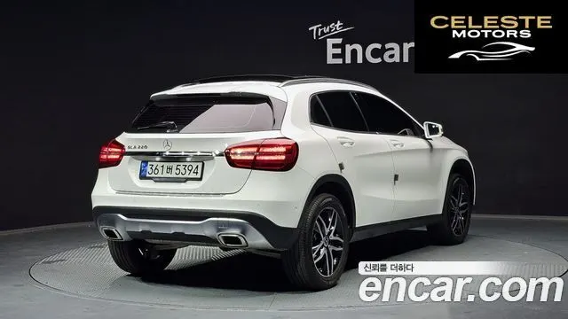 MERCEDES BENZ GLA-Classe X156 GLA220 Premium 2019 — photo 2 sur 20