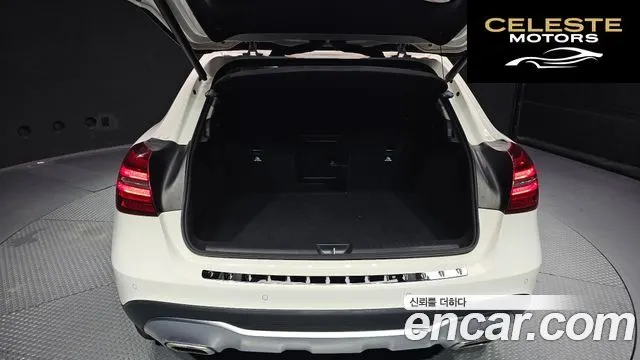 MERCEDES BENZ GLA-Classe X156 GLA220 Premium 2019 — photo 20 sur 20