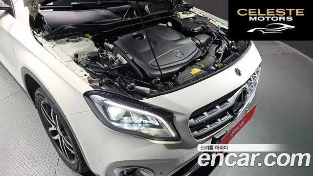 MERCEDES BENZ GLA-Classe X156 GLA220 Premium 2019 — photo 6 sur 20
