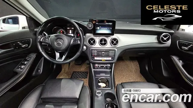 MERCEDES BENZ GLA-Classe X156 GLA220 Premium 2019 — photo 7 sur 20