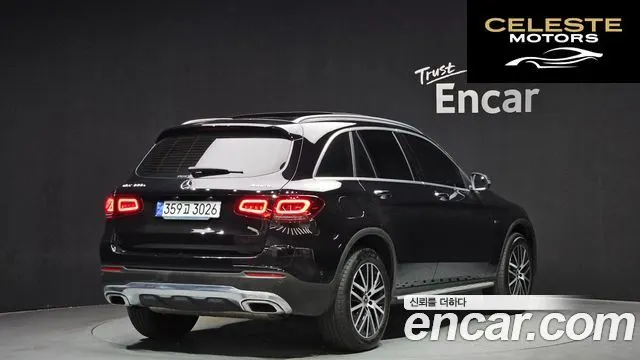 MERCEDES BENZ GLC-Classe X253 GLC300e 4MATIC 2020 — photo 2 sur 20