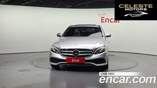 MERCEDES BENZ E-Classe W213 E220d Avantgarde 2017 — photo 3 sur 26