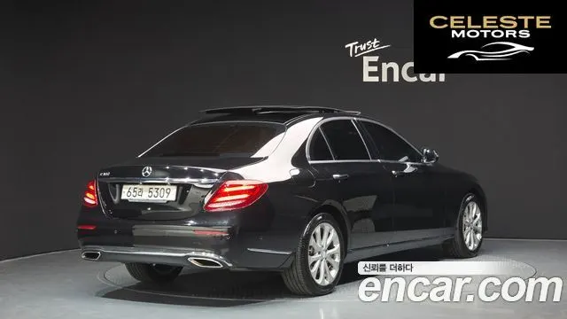 MERCEDES BENZ E-Classe W213 E300 Exclusive 2017 — photo 2 sur 20