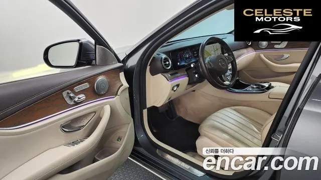 MERCEDES BENZ E-Classe W213 E300 4MATIC Exclusive 2017 — photo 10 sur 20