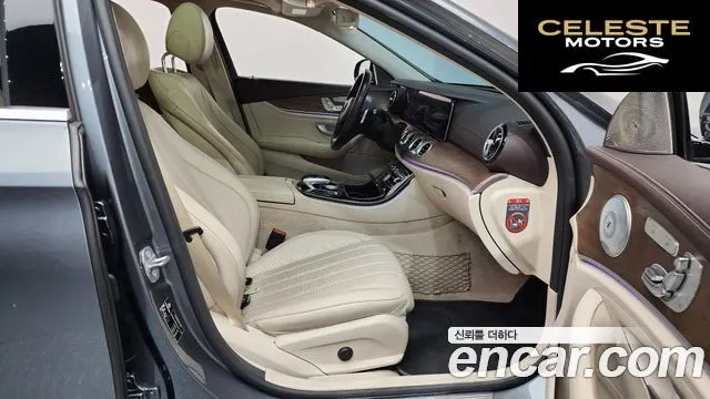 MERCEDES BENZ E-Classe W213 E300 4MATIC Exclusive 2017 — photo 11 sur 20