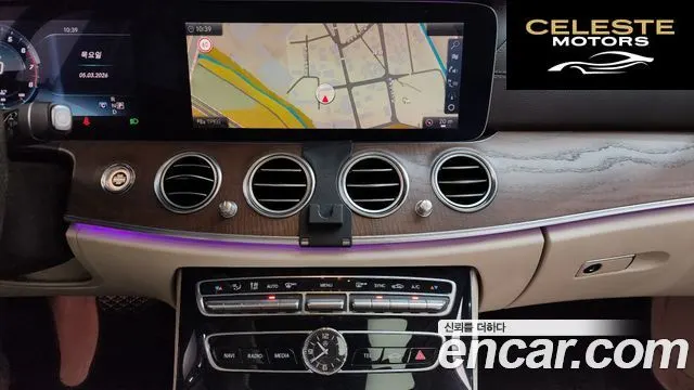 MERCEDES BENZ E-Classe W213 E300 4MATIC Exclusive 2017 — photo 14 sur 20