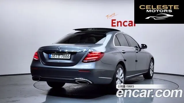 MERCEDES BENZ E-Classe W213 E300 4MATIC Exclusive 2017 — photo 2 sur 20