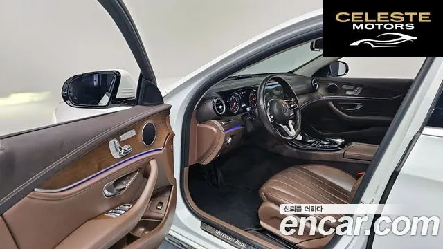 MERCEDES BENZ E-Classe W213 E220d Exclusive 2019 — photo 11 sur 20
