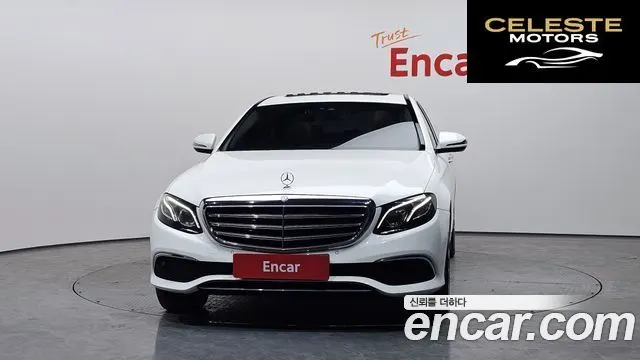 MERCEDES BENZ E-Classe W213 E220d Exclusive 2019 — photo 3 sur 20