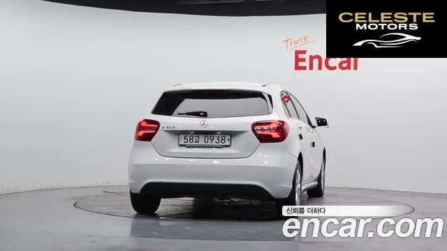 MERCEDES BENZ A-Classe W176 A200 2016 — photo 4 sur 20