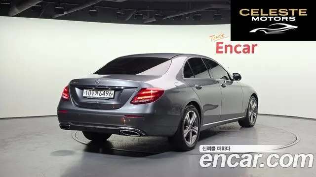 MERCEDES BENZ E-Classe W213 E220d Avantgarde 2019 — photo 2 sur 26