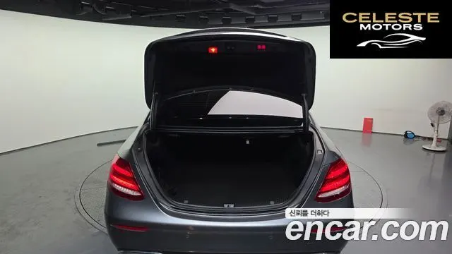 MERCEDES BENZ E-Classe W213 E220d Avantgarde 2019 — photo 20 sur 26