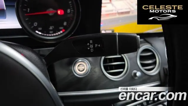 MERCEDES BENZ E-Classe W213 E220d Avantgarde 2019 — photo 9 sur 26