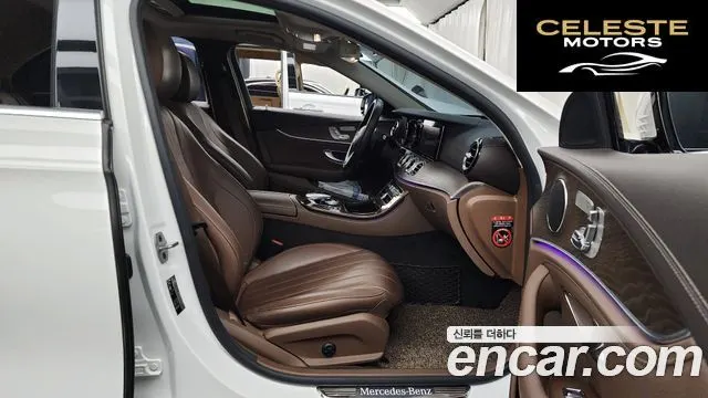 MERCEDES BENZ E-Classe W213 E220d Exclusive 2019 — photo 11 sur 20