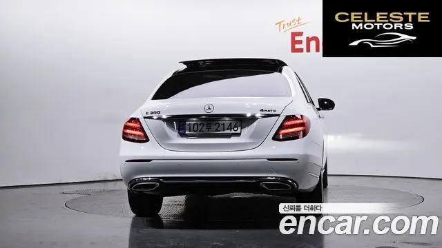 MERCEDES BENZ E-Classe W213 E300 4MATIC Exclusive 2017 — photo 4 sur 20