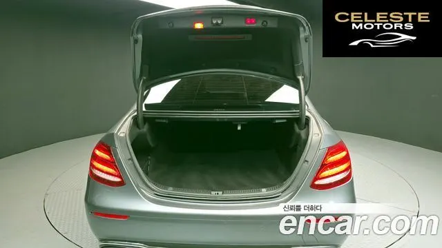 MERCEDES BENZ E-Classe W213 E220d Avantgarde 2019 — photo 20 sur 20