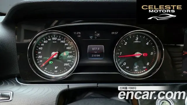 MERCEDES BENZ E-Classe W213 E220d Avantgarde 2019 — photo 8 sur 20