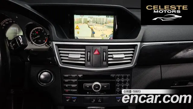 MERCEDES BENZ E-Classe W212 E350 2011 — photo 14 sur 26