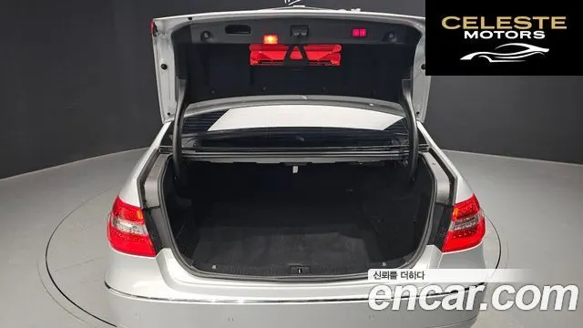 MERCEDES BENZ E-Classe W212 E350 2011 — photo 20 sur 26