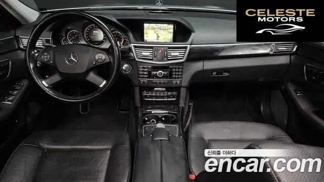 MERCEDES BENZ E-Classe W212 E350 2011 — photo 24 sur 26