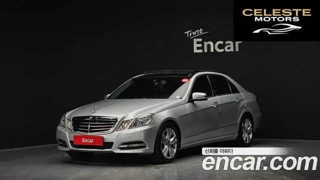 MERCEDES BENZ E-Classe W212 E350 2011 — photo 25 sur 26
