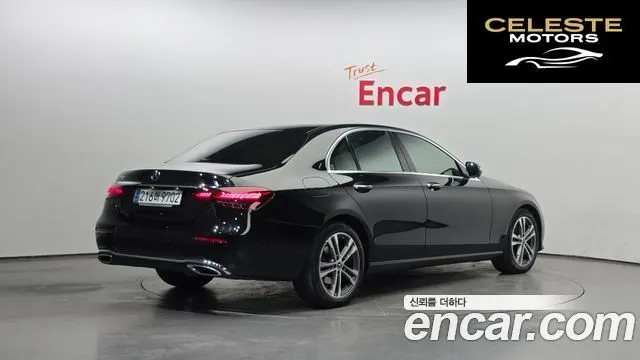 MERCEDES BENZ E-Classe W213 E250 Avantgarde 2023 — photo 2 sur 20