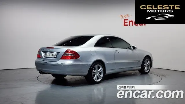 MERCEDES BENZ CLK-Classe C209 CLK350 Coupé 2007 — photo 2 sur 26