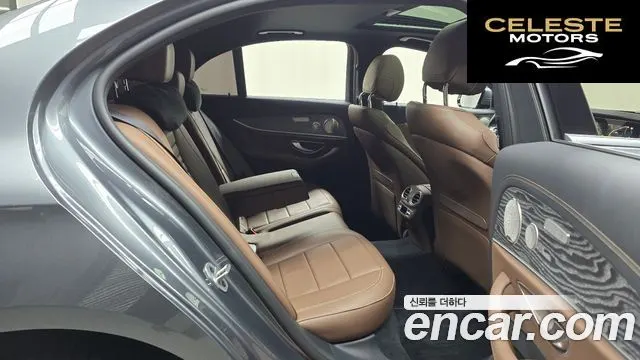 MERCEDES BENZ E-Classe W213 E350 4MATIC Avantgarde 2022 — photo 12 sur 20