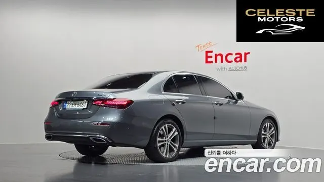 MERCEDES BENZ E-Classe W213 E350 4MATIC Avantgarde 2022 — photo 2 sur 20