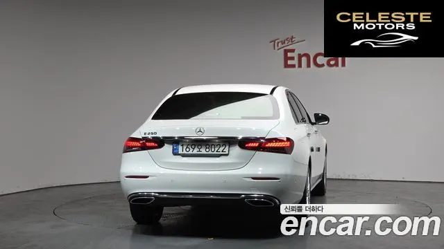 MERCEDES BENZ E-Classe W213 E250 Exclusive 2022 — photo 3 sur 20