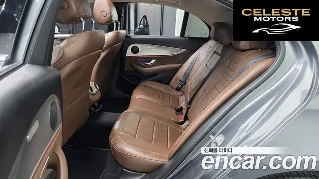 MERCEDES BENZ E-Classe W213 E200 Avantgarde 2018 — photo 11 sur 20