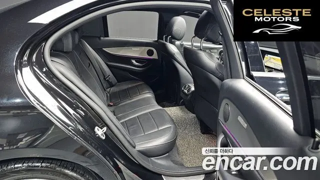 MERCEDES BENZ E-Classe W213 E300 Avantgarde 2019 — photo 11 sur 20